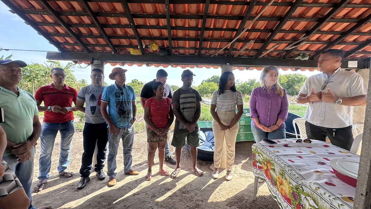 Comunidade que faz parte da horta do bairro Marmelada