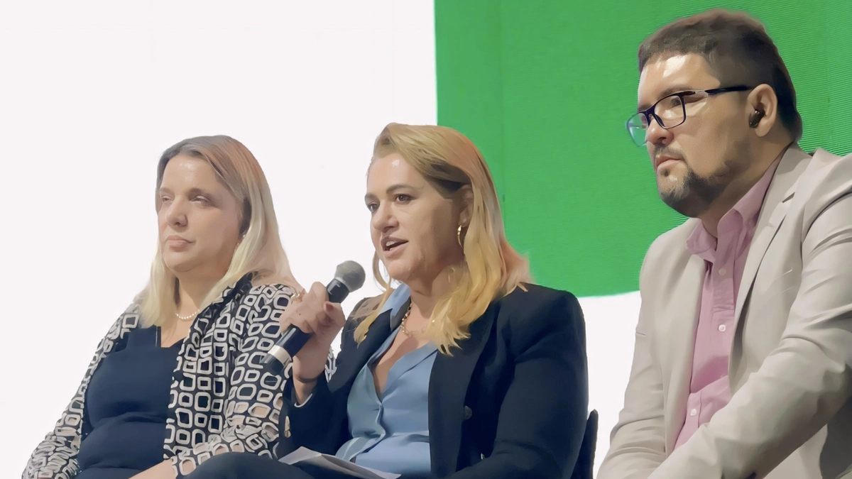 Deputada Simone em debate no Fórum Estadual de Educação Inclusiva e Acessibilidade