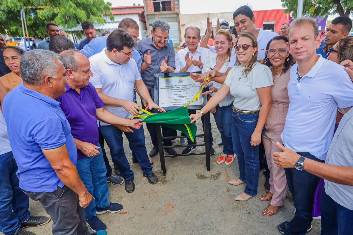 Inauguração de asfalto nas ruas de São Lourenço do PI