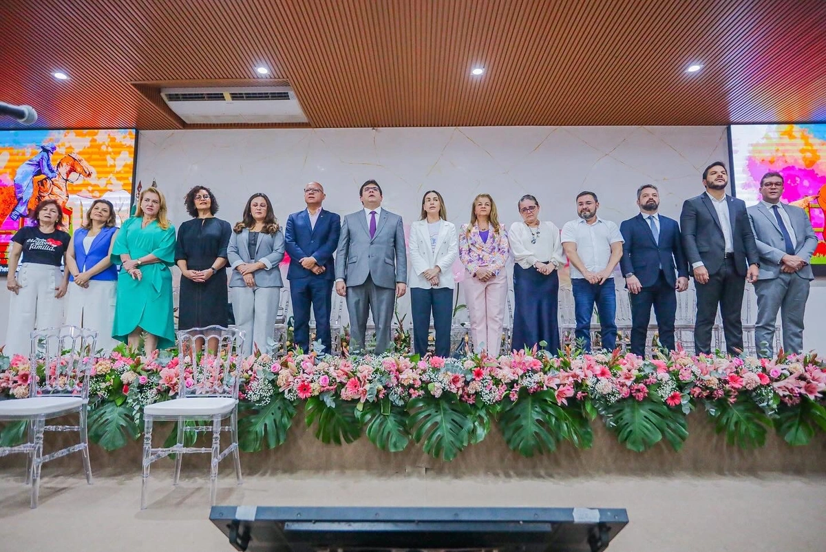 Mesa de honra durante Seminário Estadual da Primeira Infância