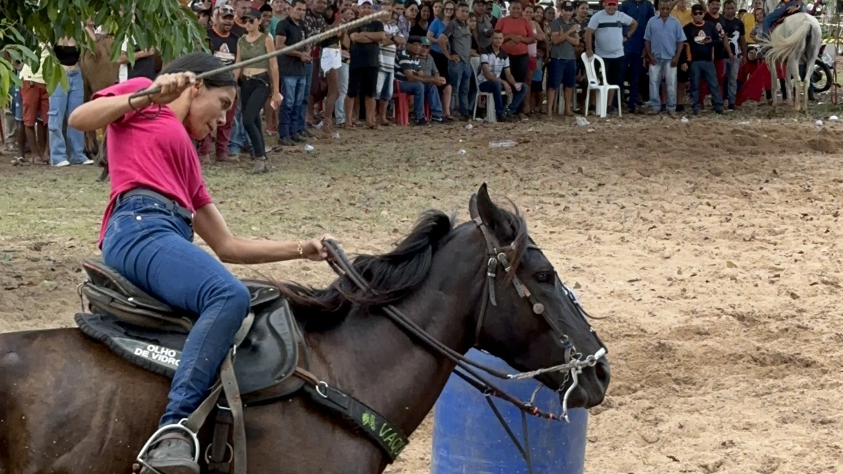 Corrida de tambor durante a Cavalgada da Furta