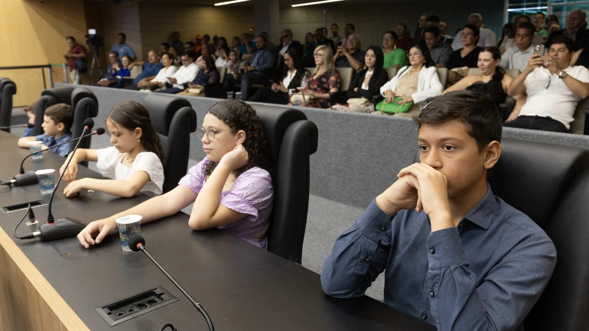 Netos da deputada marcam presença na cerimônia