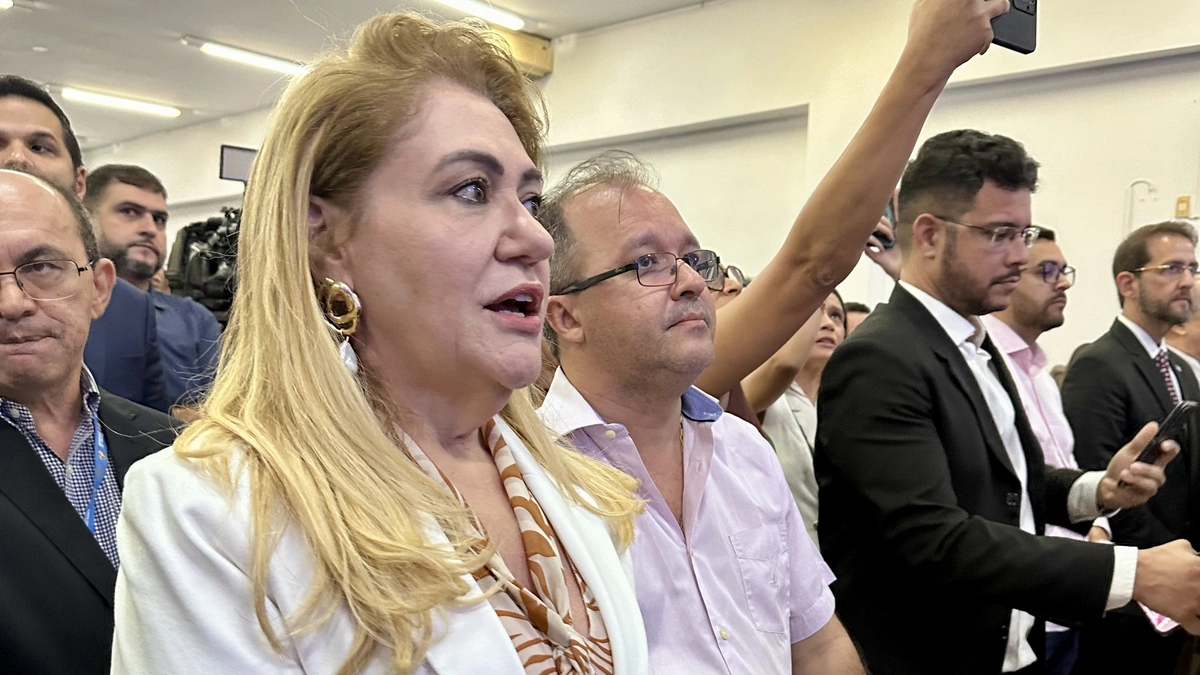 Deputada Simone participa de solenidade de posse na APPM