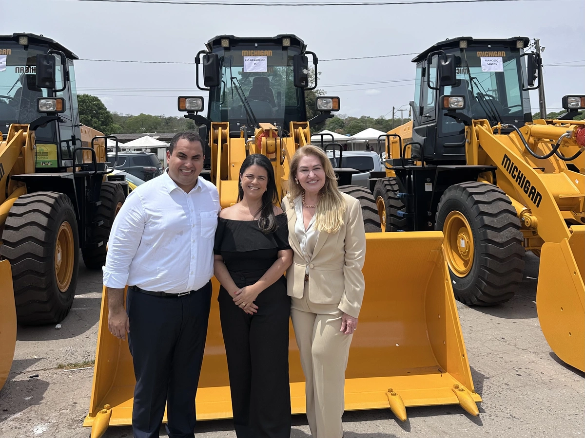 No Parque de Exposições Dirceu Arcoverde