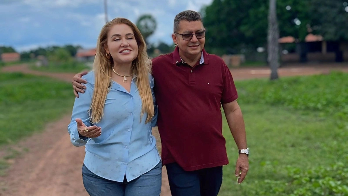 Anuncio de quadra esportiva e academia popular em comunidade de José de Freitas