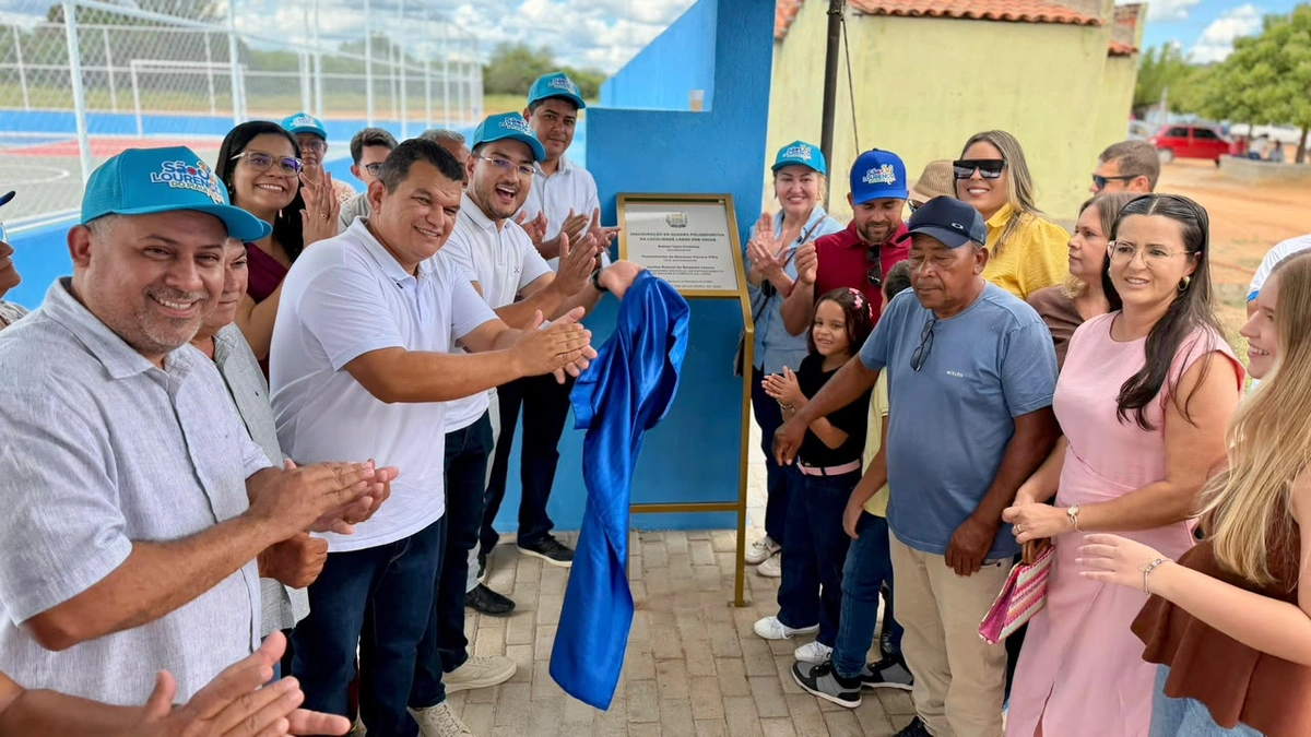 Inauguração de quadra poliesportiva em São Lourenço do Piauí