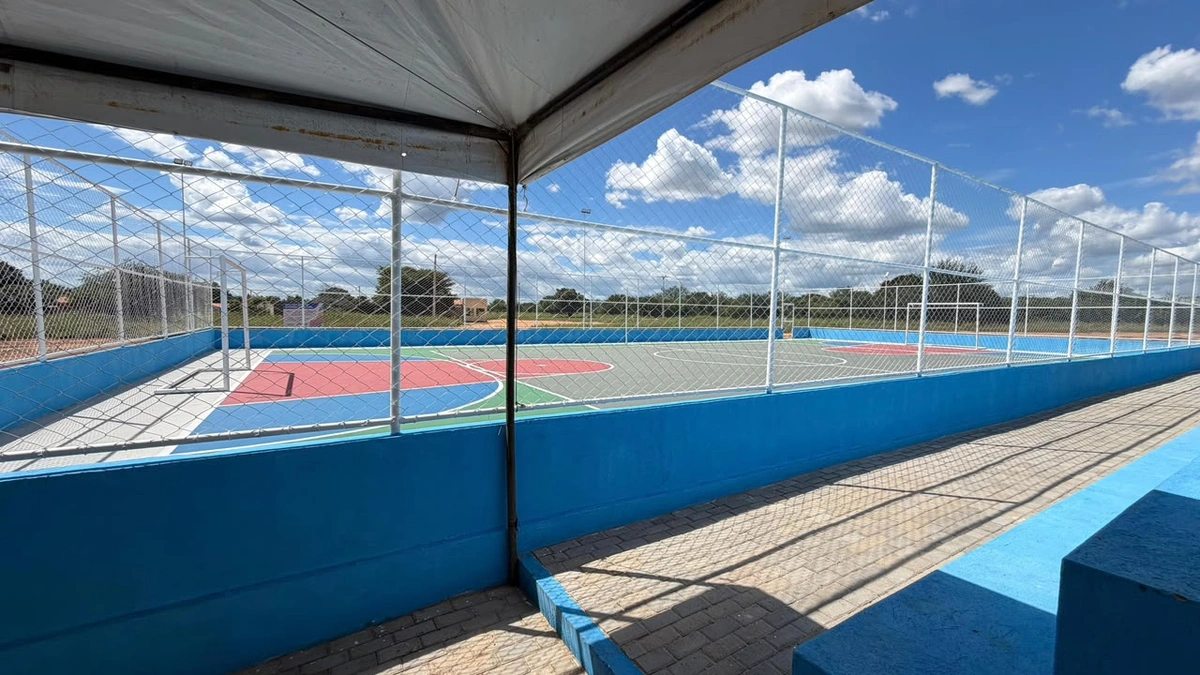 Inauguração de quadra poliesportiva em São Lourenço do Piauí