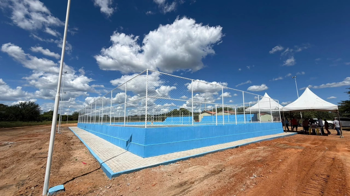 Inauguração de quadra poliesportiva em São Lourenço do Piauí