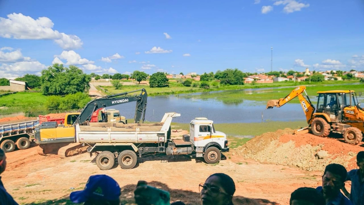 Visita a obra da nova orla de Fartura do Piauí