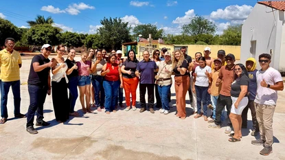 Visita a obra de praça de eventos em Jurema (Foto: Ascom Parlamentar)
