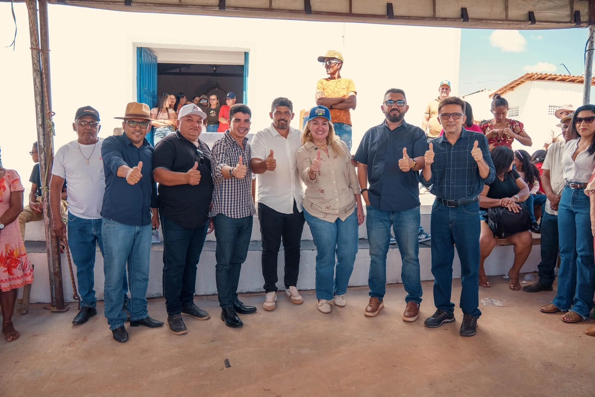 Inauguração praça no povoado Barra do Bonito, em Dom Inocêncio