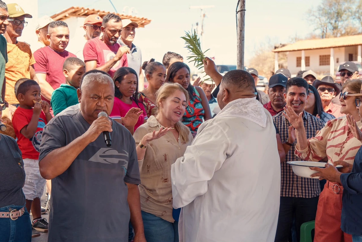 Inauguração praça no povoado Barra do Bonito, em Dom Inocêncio