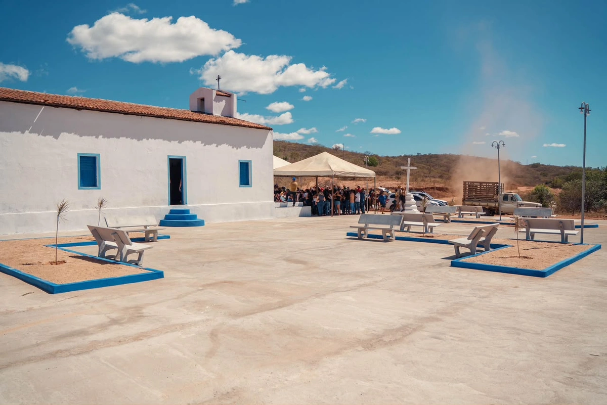 Inauguração praça no povoado Barra do Bonito, em Dom Inocêncio