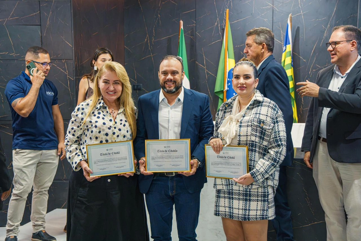 Simone Pereira recebe Título de Cidadã Inhumense