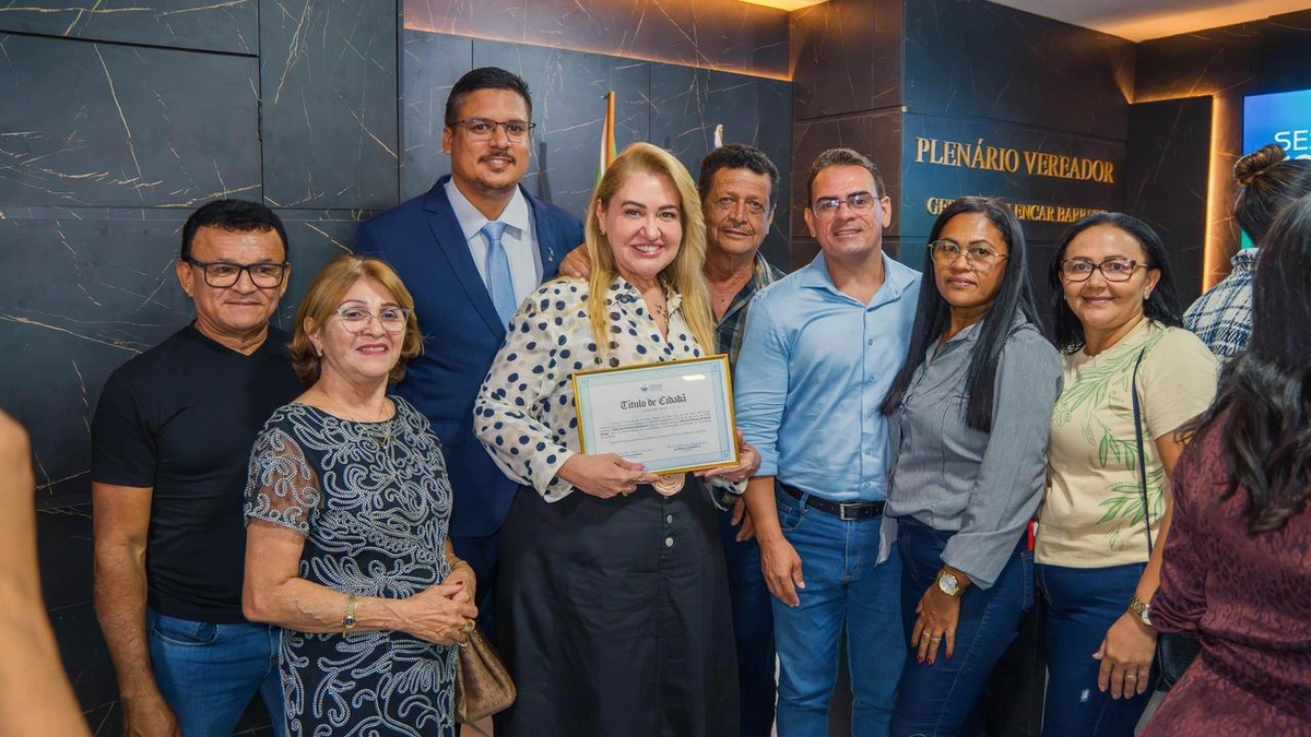 Simone Pereira recebe Título de Cidadã Inhumense
